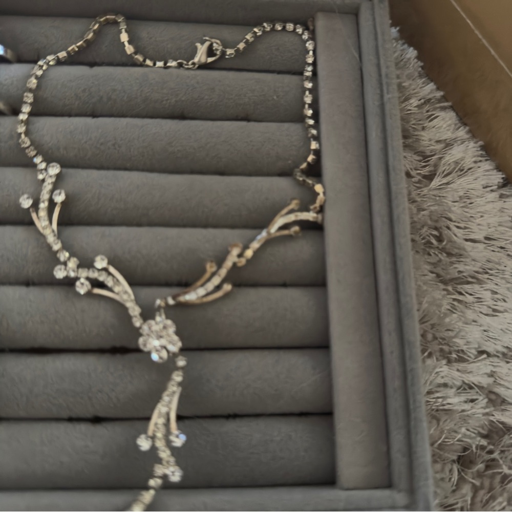 Elegant Silver necklace with Clear Stones 16-18 in. Vintage valentines